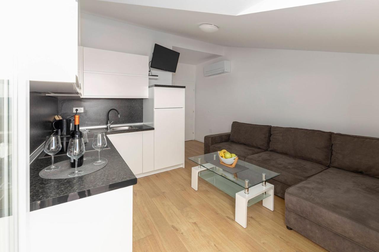 Apartments Era Ankaran Εξωτερικό φωτογραφία