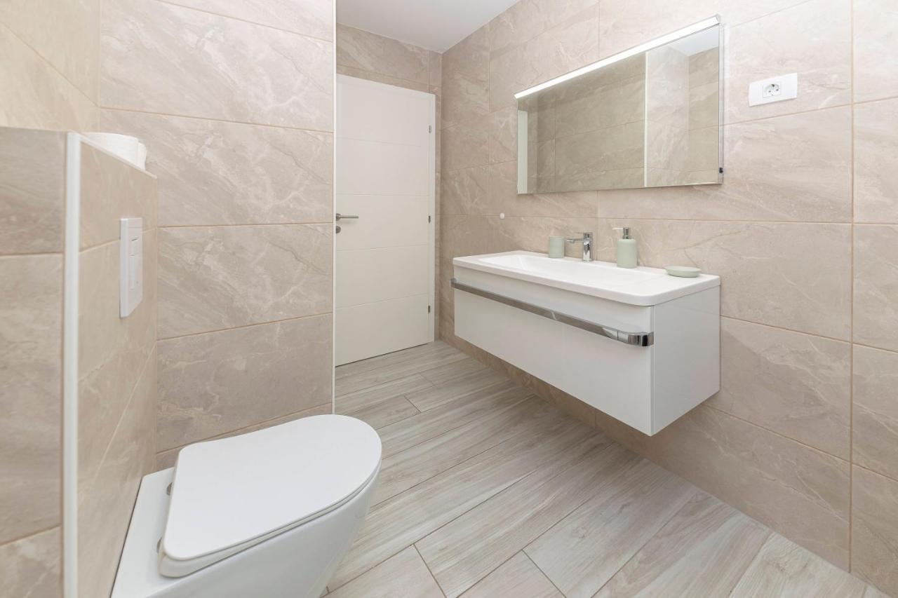 Apartments Era Ankaran Εξωτερικό φωτογραφία